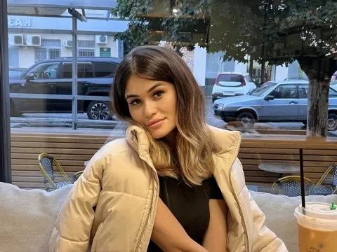 live now model AilinSolis