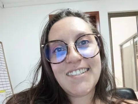 jasmine live chat model AlejandraConor
