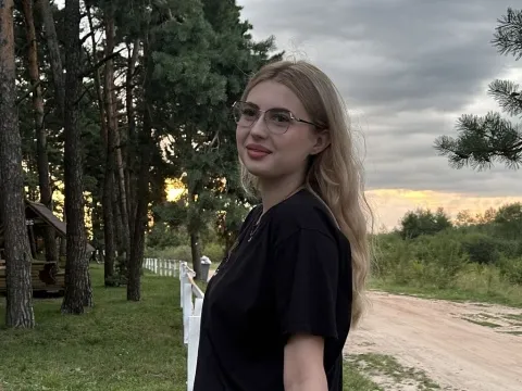 live sex model AliceDee