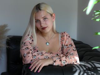 live sex chat model AliceGrasie