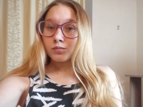 hot live sex chat model AlisaVilnes