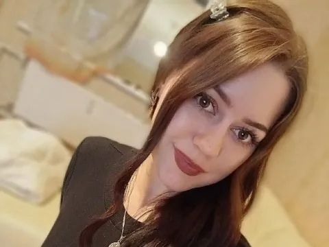 Tener un chat en directo con la modelo cámara web AmeliaSorys