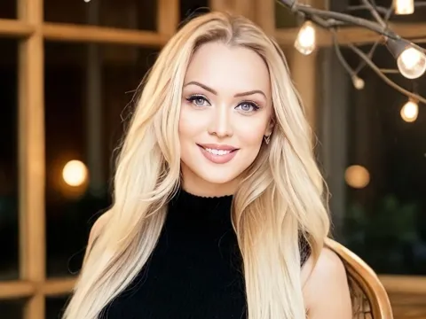 adult cam model AnnaRossa