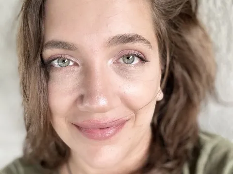 live private model AnnaSmithson