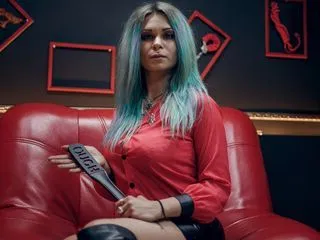 cock-sucking porn model AnneReign