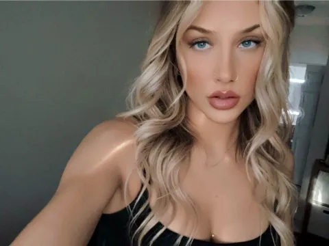 list live sex model AuroraKinn