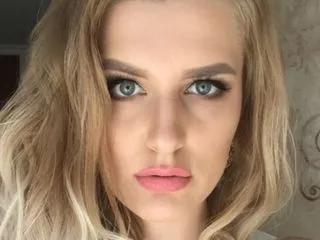 webcam sex model BellaMillas