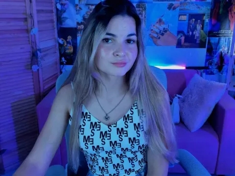 video dating model BellaOuwen
