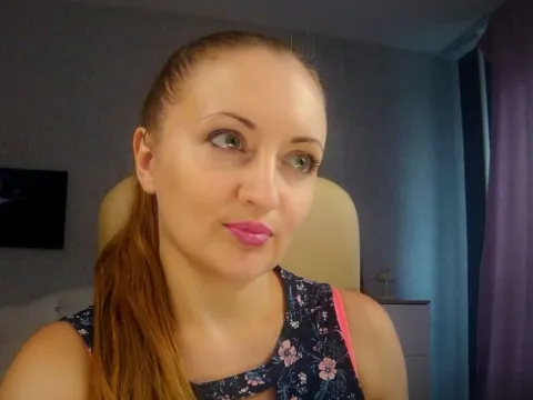 cock-sucking porn model BettyRapace