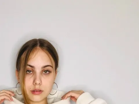 Tener un chat en directo con la modelo cámara web BrimladExcell