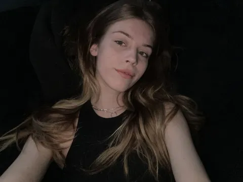 deepthroat blowjob model CassieMessie