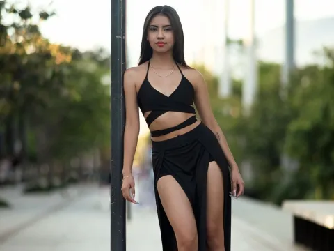 nude teen model ChloeLuxs