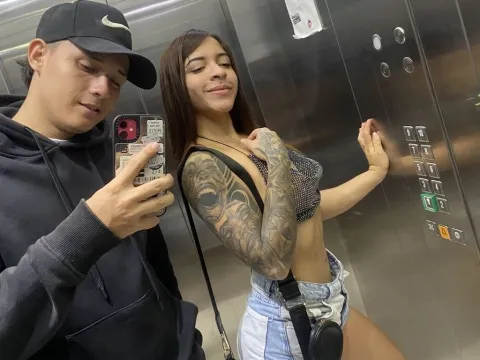 webcam show model DayanandCarlos