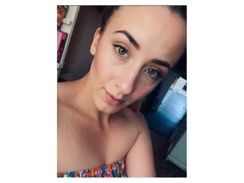 deepthroat blowjob model DiorraQueen