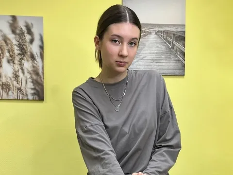 teen webcam model EadlinClemon
