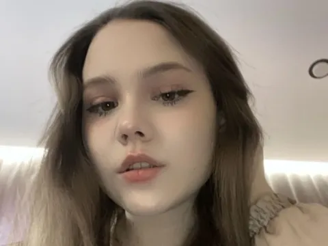 Have a live chat with webcam model EdithEastburn