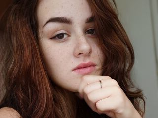naked webcams model ElisBorn