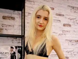 webcam show model ElsaQuenn