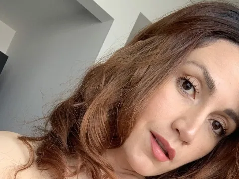 adult webcam model EmiliaMendoza