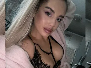 naked webcam chat model EmilySax