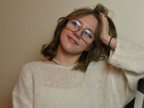 feed live sex model HannahHwany
