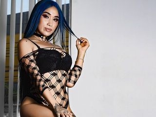 cock-sucking porn model HelenCossio