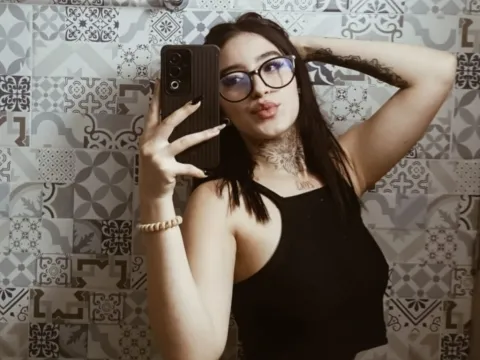adult video chat model HillaryBeck