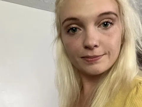 cam chat model IveyStorm
