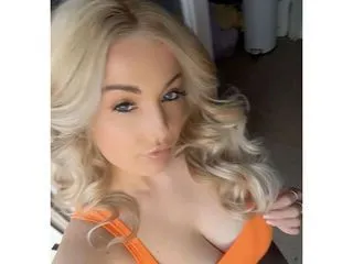 cock-sucking porn model JoceyRae