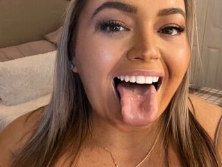 oral sex live model KennedyKnox