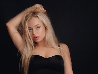 live online sex model KimLux