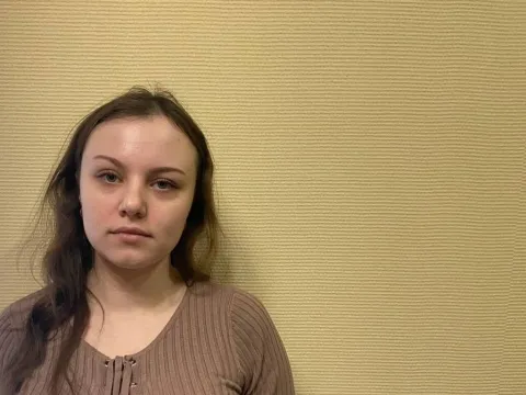 adult web cam model KuefiraKuki