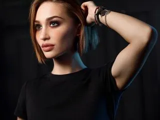 webcam show model LeilaAustin
