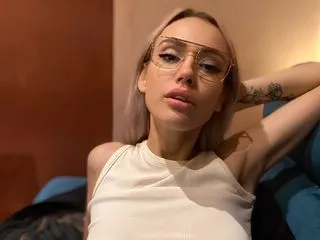 sex chat and video model LillieHuff
