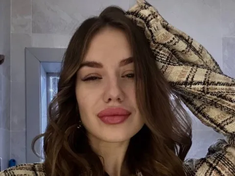 jasmin webcam model LindaSimey