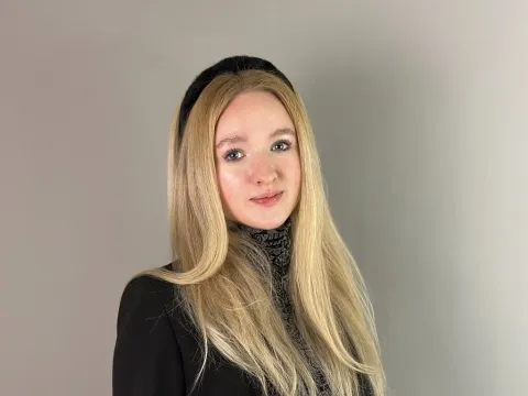 Tener un chat en directo con la modelo cámara web LinetteBucher