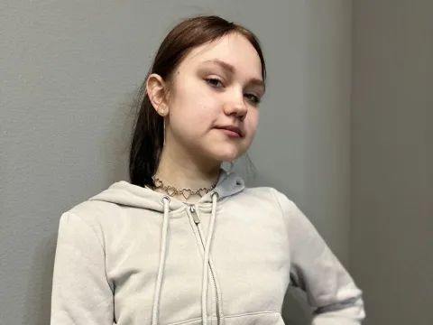 teen webcam model LisaInoske