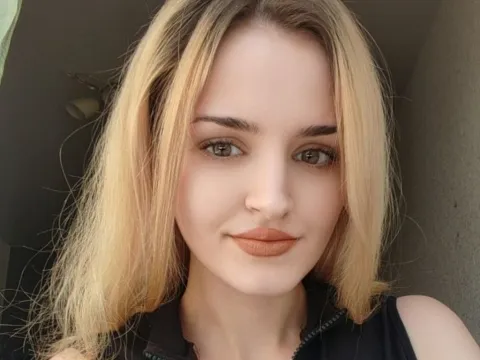 amateur teen sex model LizaFoxie