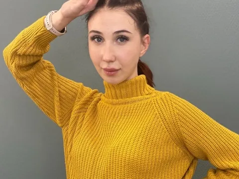 webcam stream model LynetteCrosier