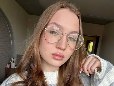 video dating model MeganHearts