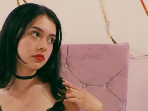 naked webcam chat model MelisaTuker