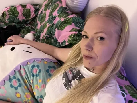 live sex teen model MikealaMage