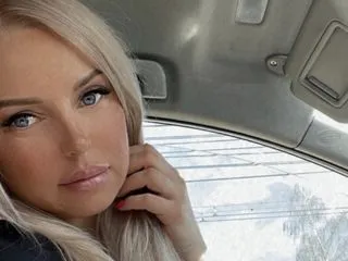 porno video chat model MilanaCaramel