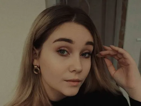 teen webcam model PolinaParker