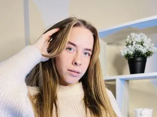 sex video chat model QueenieHarding