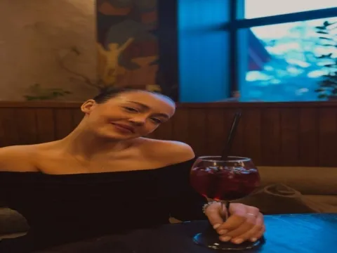 live webcam sex model SaraSabrina