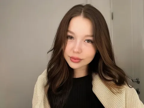 sexy webcam chat model SashaSinsi