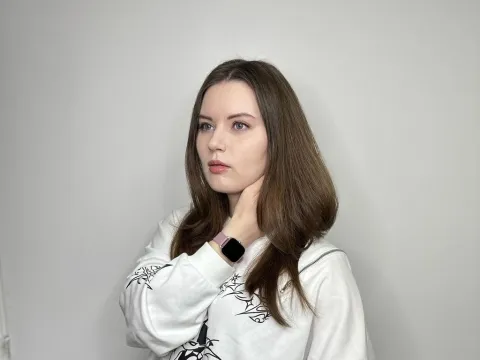 Have a live chat with webcam model VeronaBrittle