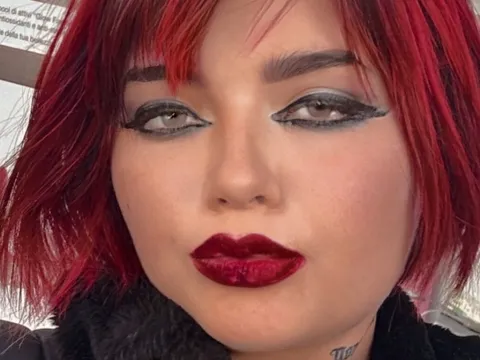 adult webcam model VeronicaMalaspin
