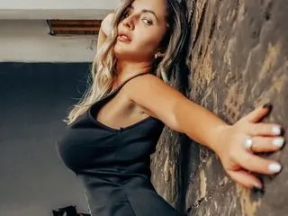 latina sex model VikaPearl
